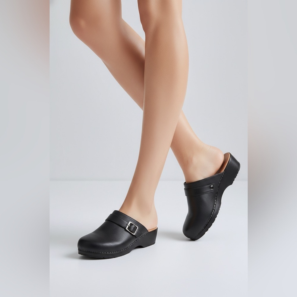 Style & Co Dakotaa Clogs, Black Size 5.5M